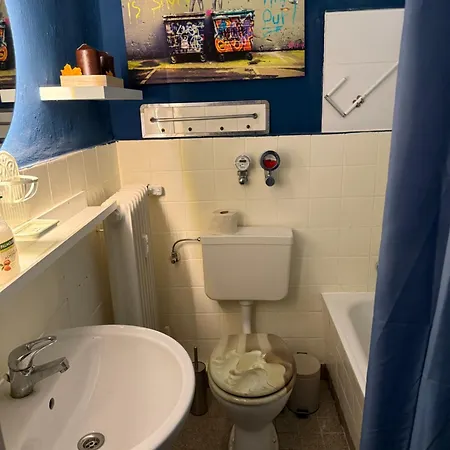 Apartamento Ruhiges Mit Balkon, Charmantes Viertel Zentral Gelegen *